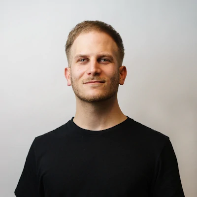 Portrait photo of Julian Catoni